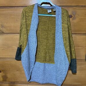 SOLD Daytrip Cardigan- Small